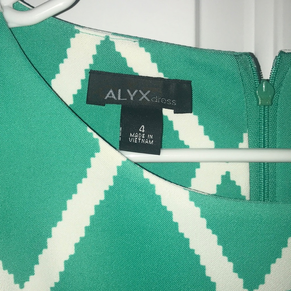 Patterned Dress - Picture 3 of 3